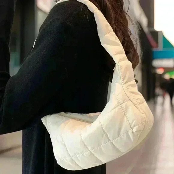 Woman’s Cloud Feel Puffer Quilted Shoulder Bag in Cream White - Picture 3 of 7